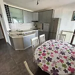 Apartamento By The Sea Slatine, Ciovo - 1128 *