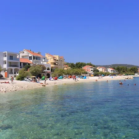 Apartment By The Sea Slatine, Ciovo - 1128 *