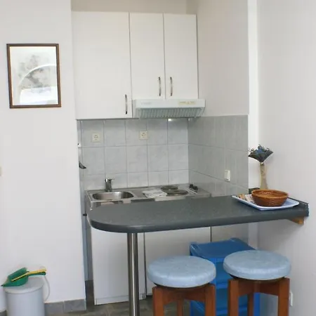 Apartment By The Sea Slatine, Ciovo - 1128