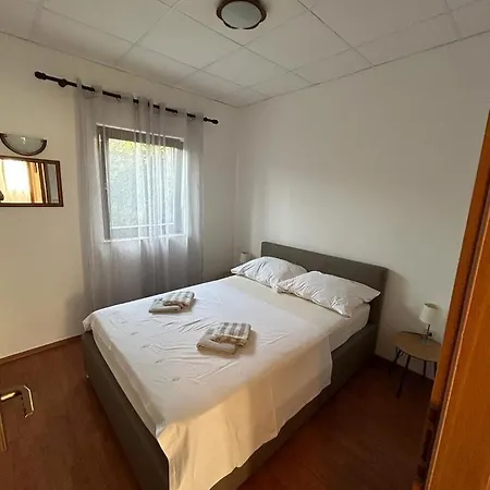 Apartment By The Sea Slatine, Ciovo - 1128